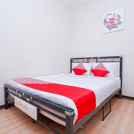 Готель Collection O 1112 Comfitel Siwalankerto Aa4 Сурабая Екстер'єр фото