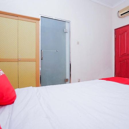 Готель Collection O 1112 Comfitel Siwalankerto Aa4 Сурабая Екстер'єр фото