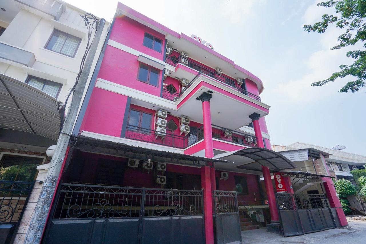 Готель Collection O 1112 Comfitel Siwalankerto Aa4 Сурабая Екстер'єр фото