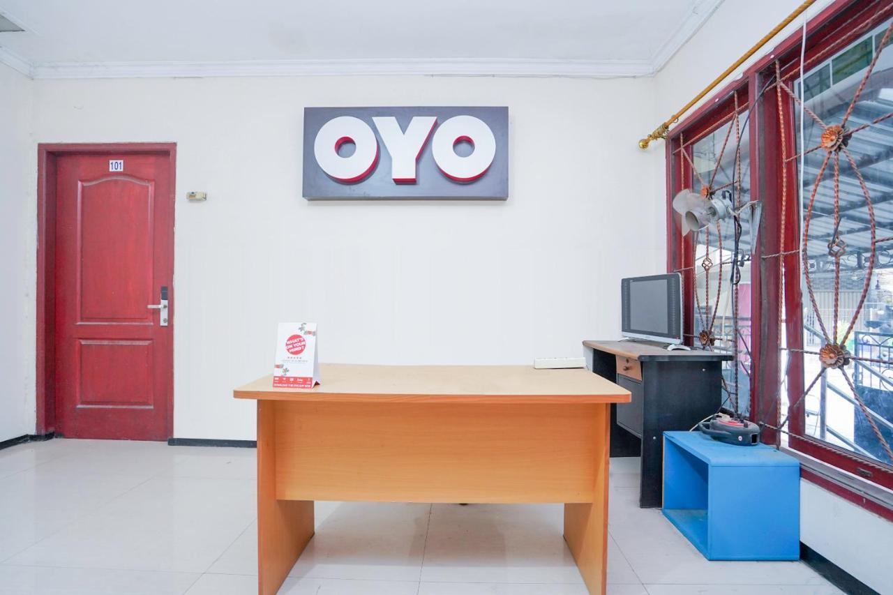 Готель Collection O 1112 Comfitel Siwalankerto Aa4 Сурабая Екстер'єр фото
