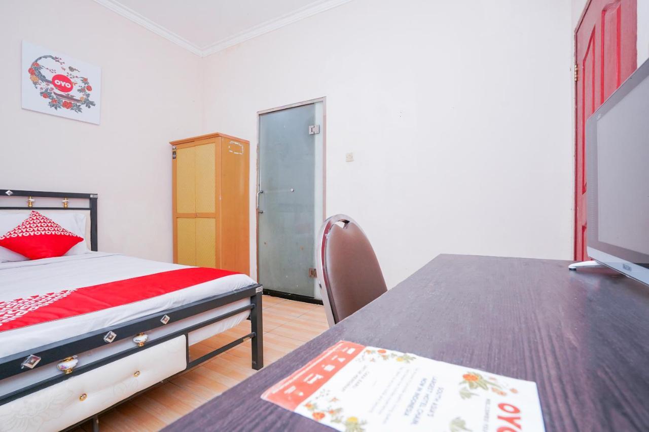 Готель Collection O 1112 Comfitel Siwalankerto Aa4 Сурабая Екстер'єр фото