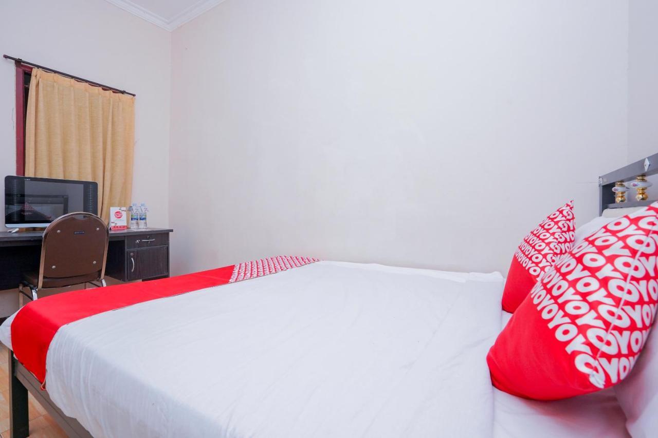 Готель Collection O 1112 Comfitel Siwalankerto Aa4 Сурабая Екстер'єр фото