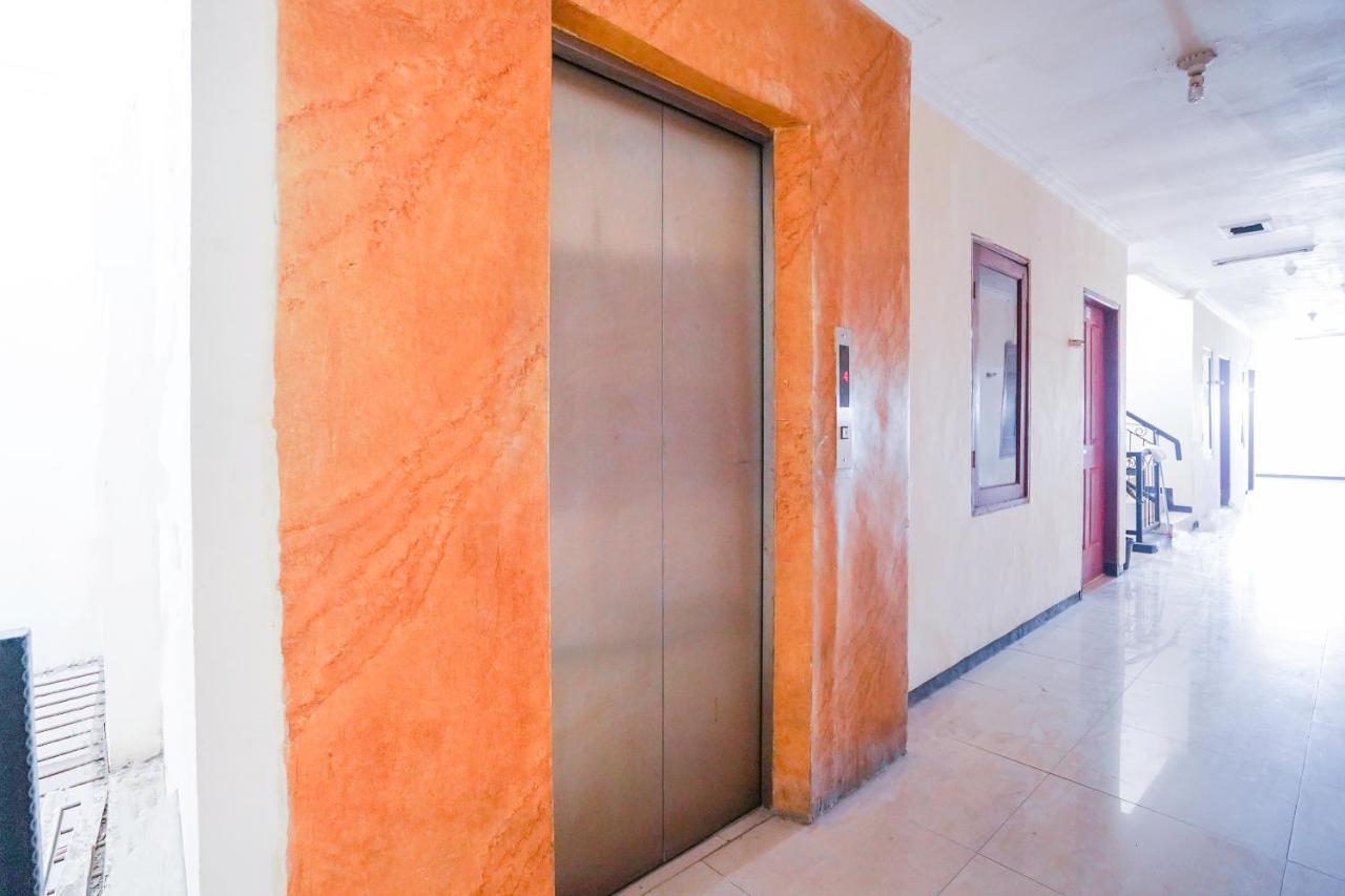Готель Collection O 1112 Comfitel Siwalankerto Aa4 Сурабая Екстер'єр фото