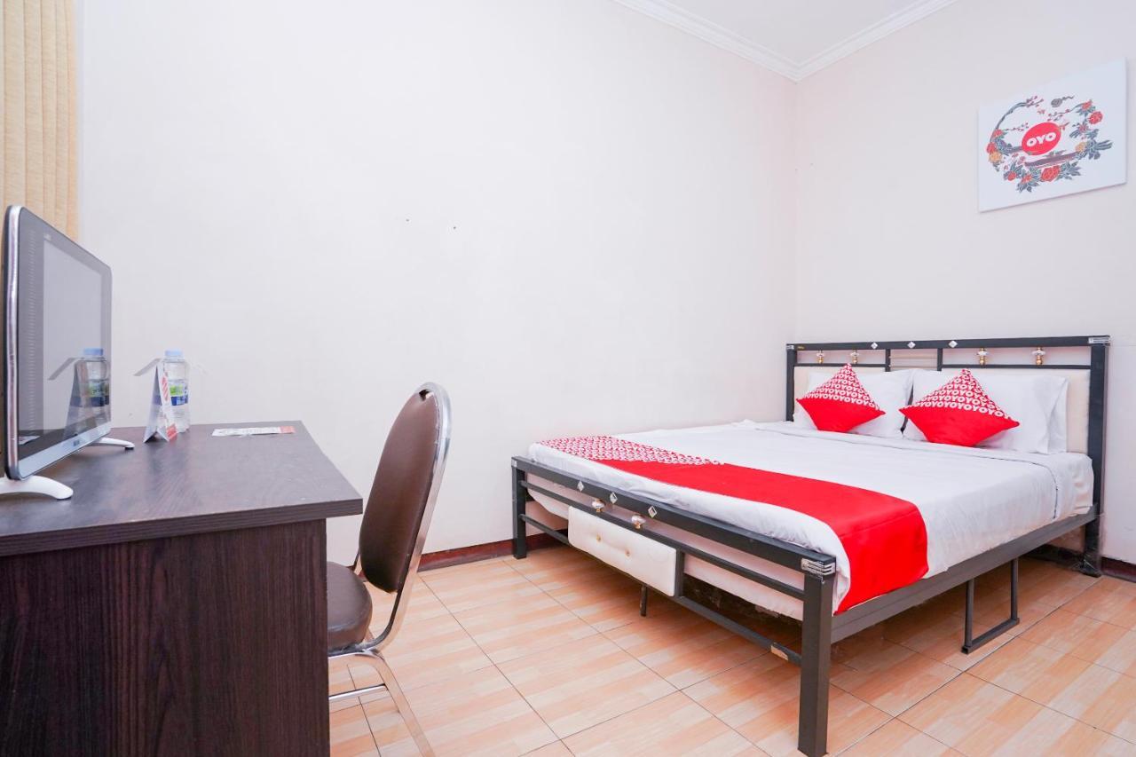 Готель Collection O 1112 Comfitel Siwalankerto Aa4 Сурабая Екстер'єр фото