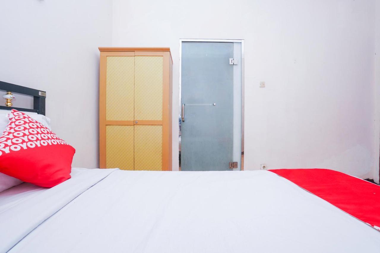 Готель Collection O 1112 Comfitel Siwalankerto Aa4 Сурабая Екстер'єр фото